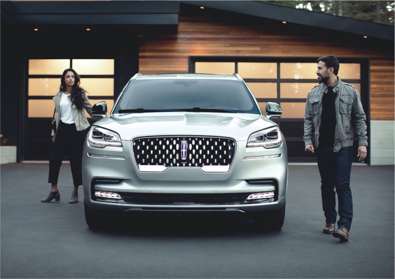 The sparkling grille of the 2023 Lincoln Aviator® Grand Touring model | McKie Lincoln, Inc. in Rapid City SD